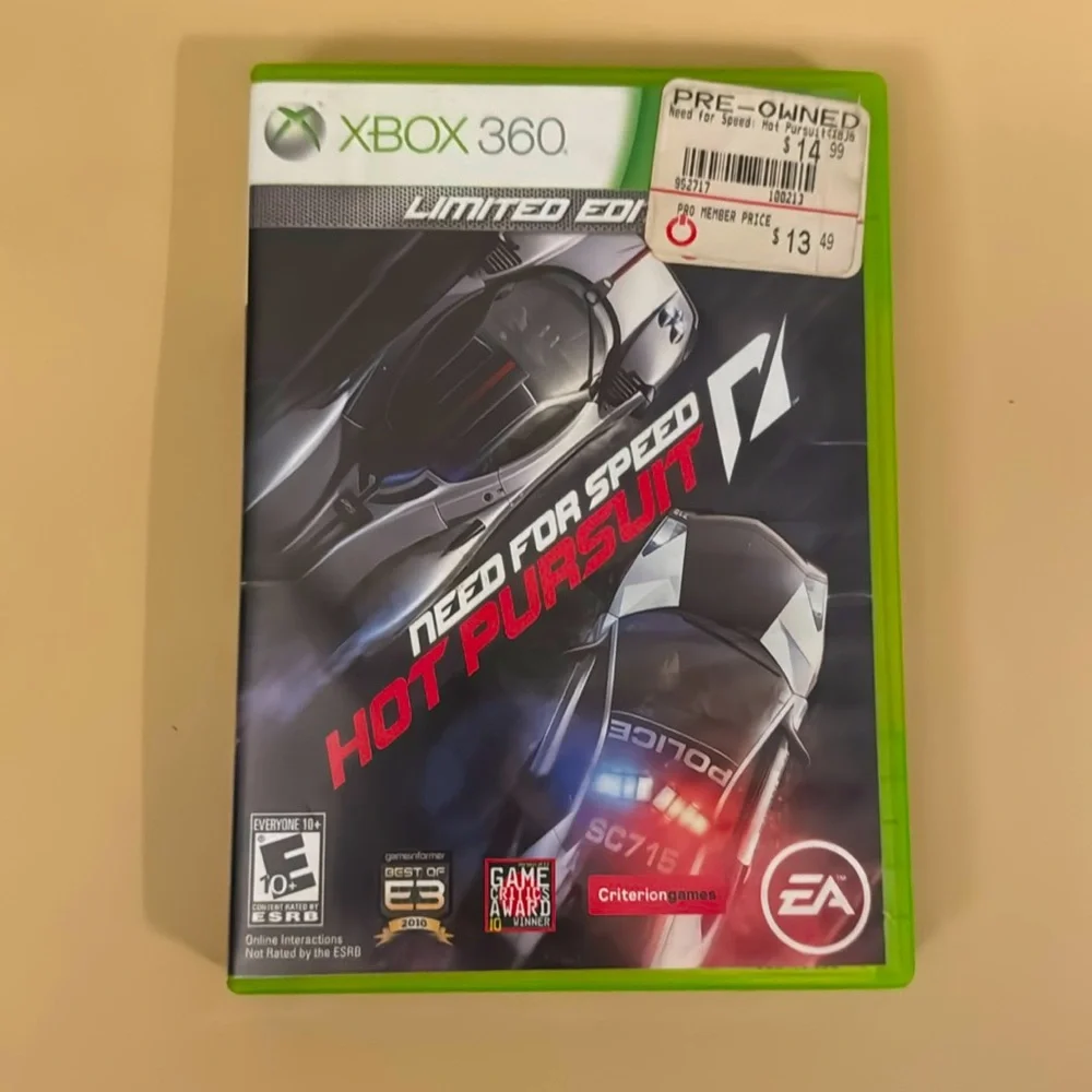 XBOX 360 Need for speed hot pursuit video game